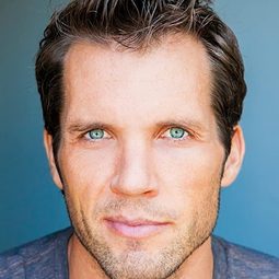 Mark Wiebe - 甜心的報復演員 飾演Peter