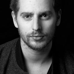 巴勃羅·保利 飾演 Felix