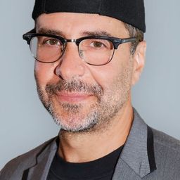 詹姆斯·狄莫納哥 - 殺戮元年編劇