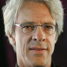 Stewart Copeland 飾演 Self