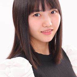 Runa Yasuhara 飾演 Young Shizuku Tsukishima