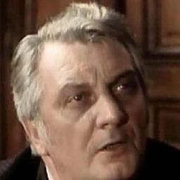 Jean Franval 飾演 Le facteur