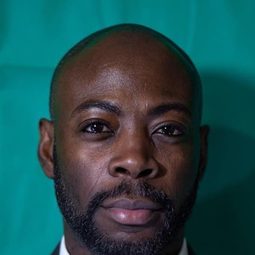 Carlos Paca - Last Call, Rio!演員 飾演Policía 1