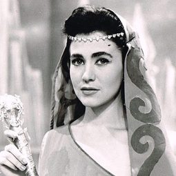 Silvia Fournier - Azahares rojos演員 飾演María Teresa Carbajal