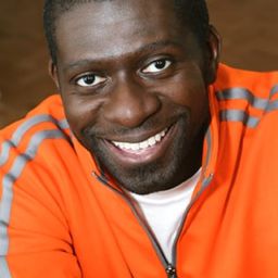 Oberon K.A. Adjepong 飾演 Bernard’s Father