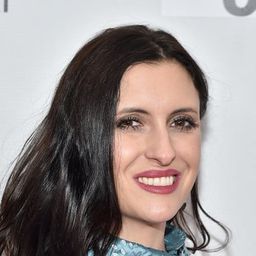 安托妮拉·柯絲塔 飾演 Martina