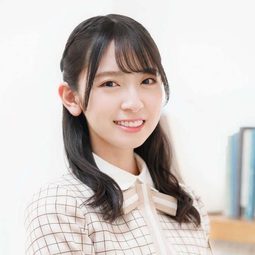 金村美玖 飾演 Herself