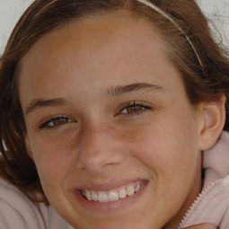 Jette Hering - Wild Chicks in Love演員 飾演Wilma