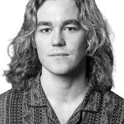 Sverre Breivik 飾演 Torgersen