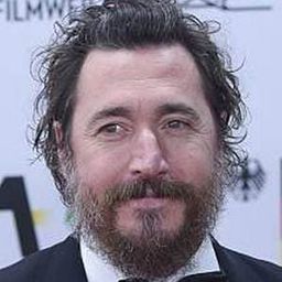 艾力士因法謝利 飾演 Self