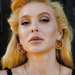 Anna Butkevych 飾演 Tatyana