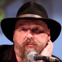 Warren Ellis 飾演 Self