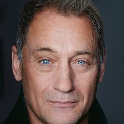 Frank J. Zupancic - 甜心的報復演員 飾演Stefan