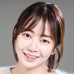 Lee Soo-in 飾演 Eun-jung