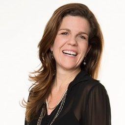 路易莎西雷 飾演 Raquel (Adulta)