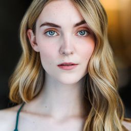 Kate Edmonds - 選舉日演員 飾演Britt