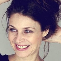 Giulia Mombelli 飾演 Lucilla