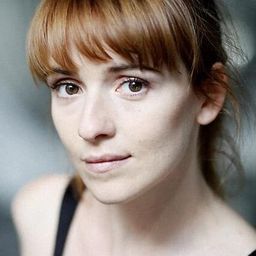 卡蜜兒菲格羅 飾演 Juliette