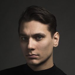 Konsta Laakso - 家路演員 飾演Veikko