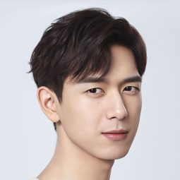 李現 飾演 Liang Zhengwen