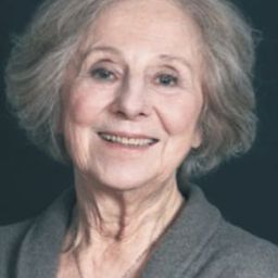 Bibiane Zeller 飾演 Lisbeth Blumen