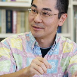 山下明彥 - 鼠相撲導演