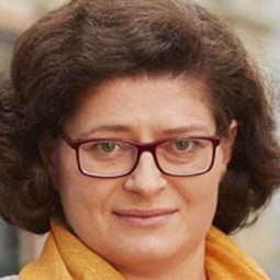 Natália Drabiščáková 飾演 