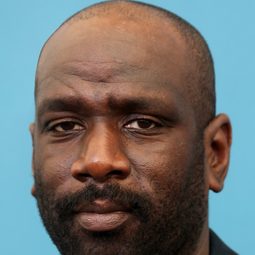 史帝夫·田屈 - 愛上老闆的女兒演員 飾演Le président