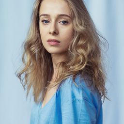 艾爾日別塔·特札茲可斯 飾演 Jagoda