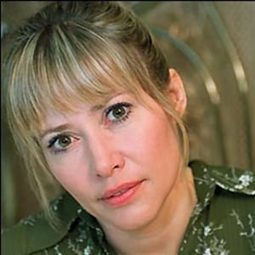 Maggie O'Neill 飾演 Margot