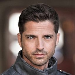 Scott Bailey - In the Deathrom演員 飾演Fletcher