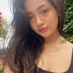 Megan Domani 飾演 Susi (voice)