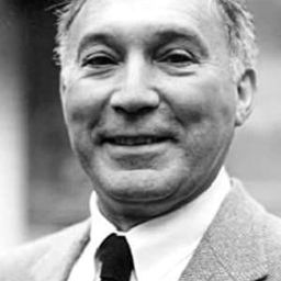 Lee Montague 飾演 Kozelski