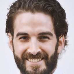 Jota Castellano 飾演 Técnico teatro