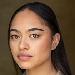 Tioreore Ngatai-Melbourne - WHINA演員 飾演Teenage Whina Cooper