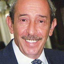 Ayberk Atilla 飾演 Şeyhmuz