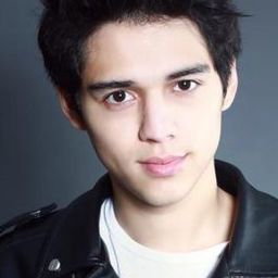 馬克西姆布提爾 - 詭妾演員 飾演Baim