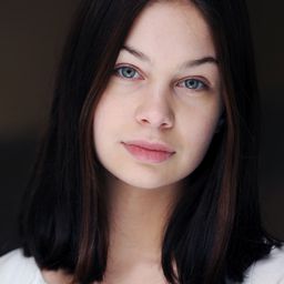 Tesha Moon Krieg 飾演 Sarah