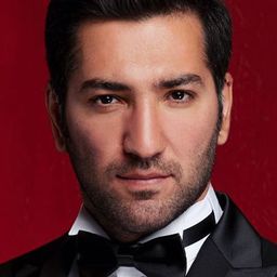 Berkay Ateş 飾演 Zakir