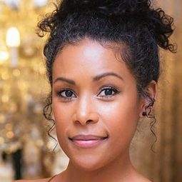 Schelaine Bennett - Love on Safari演員 飾演Vicky Hernandez