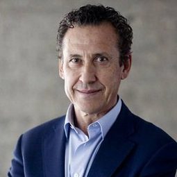 Jorge Valdano 飾演 Self