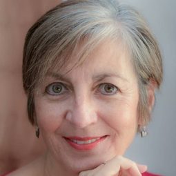 Brenda Gorlick - Love in Design演員 飾演Margot