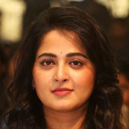 安努舒卡·謝蒂 飾演 Devasena