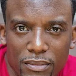 Garrett Hendricks - 咖啡演員 飾演Addict / Tommy