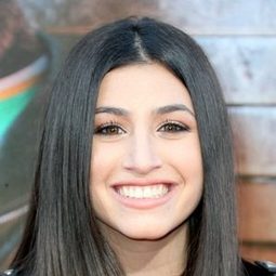 黛娜·蓋兒 飾演 Edith (voice)