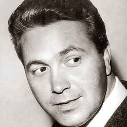 Arturo Testa 飾演 Il principe Yamadori