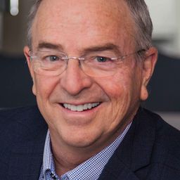 Alain Cadieux 飾演 Guy Nault