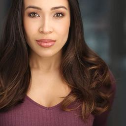 Jessica Garcie 飾演 Jess