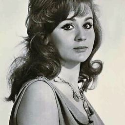 Liana Orfei 飾演 Lion Tamer