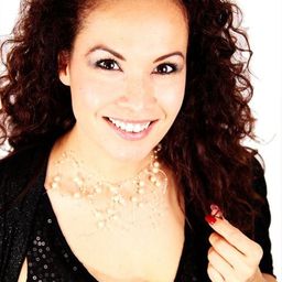 Cheyenne King 飾演 Kim